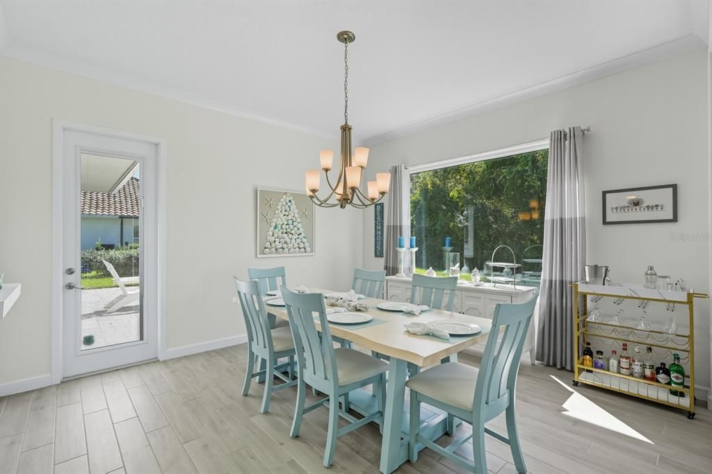 En Venta: $899,000 (4 camas, 3 baños, 2743 Pies cuadrados)