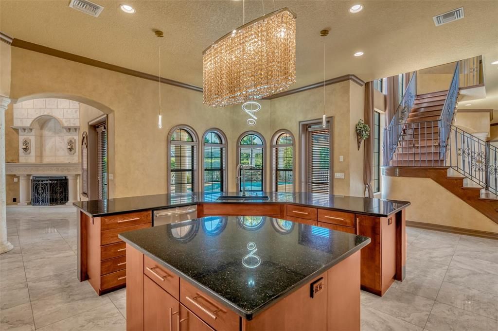 待售: $1,895,000 (4 贝兹, 4 浴室, 5581 平方英尺)