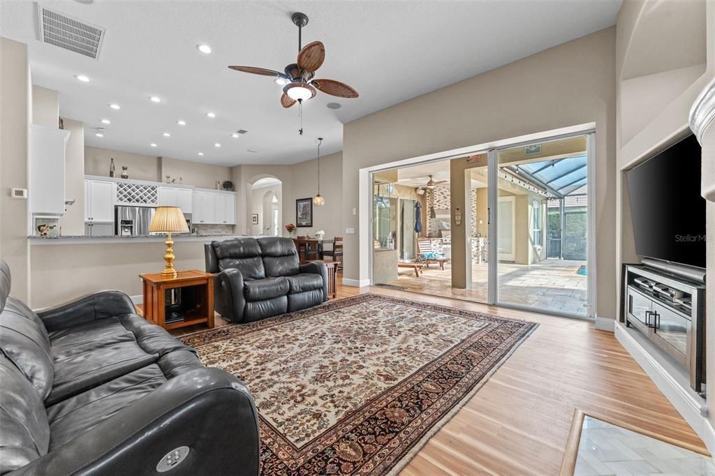 For Sale: $935,000 (4 beds, 3 baths, 3315 Square Feet)