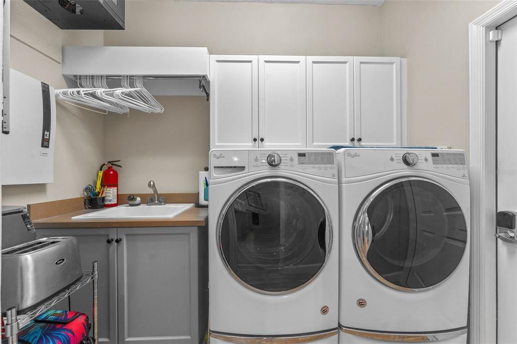 For Sale: $935,000 (4 beds, 3 baths, 3315 Square Feet)