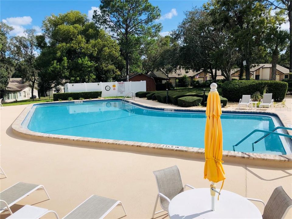 待售: $187,900 (2 贝兹, 2 浴室, 1411 平方英尺)