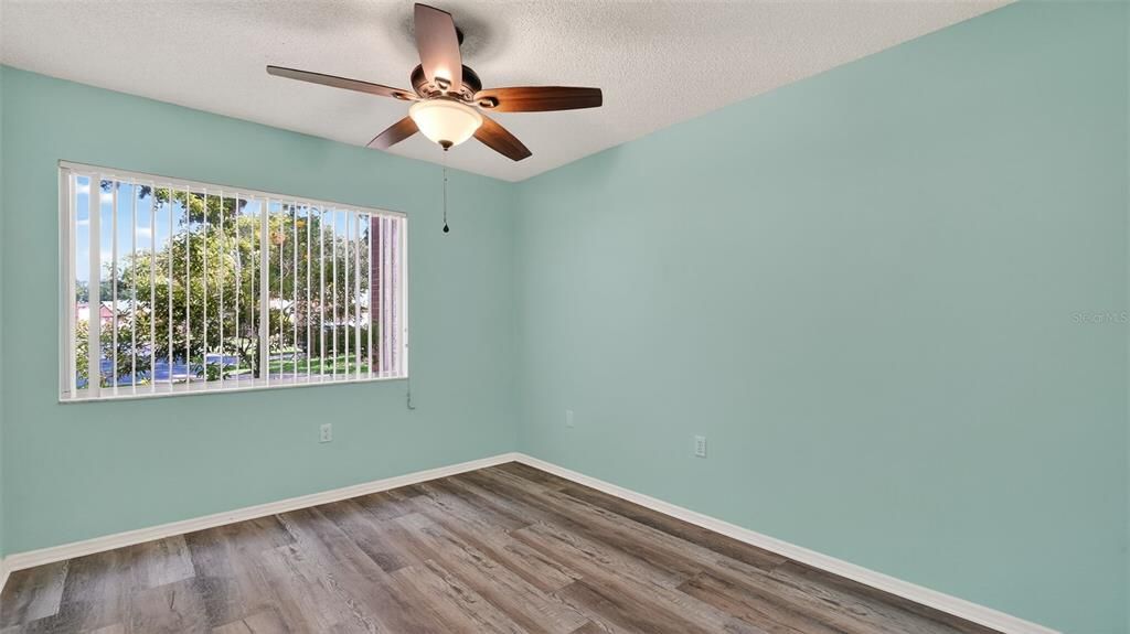 待售: $187,900 (2 贝兹, 2 浴室, 1411 平方英尺)