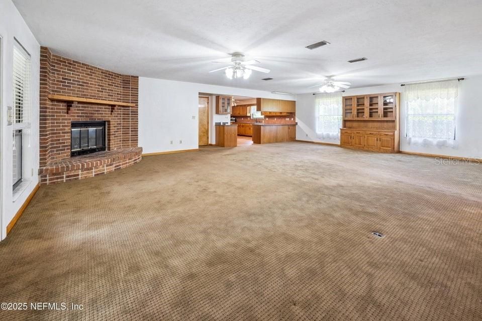 Active With Contract: $525,000 (3 beds, 2 baths, 2167 Square Feet)