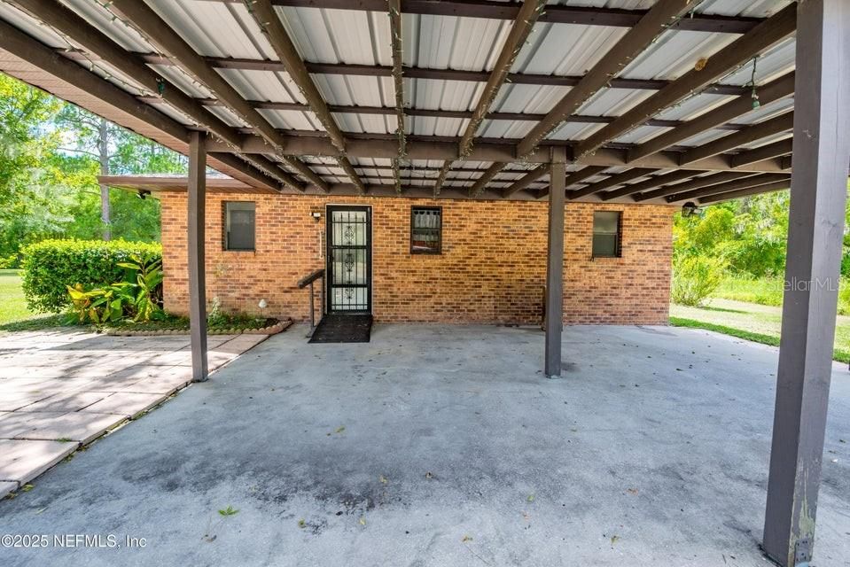 Active With Contract: $525,000 (3 beds, 2 baths, 2167 Square Feet)