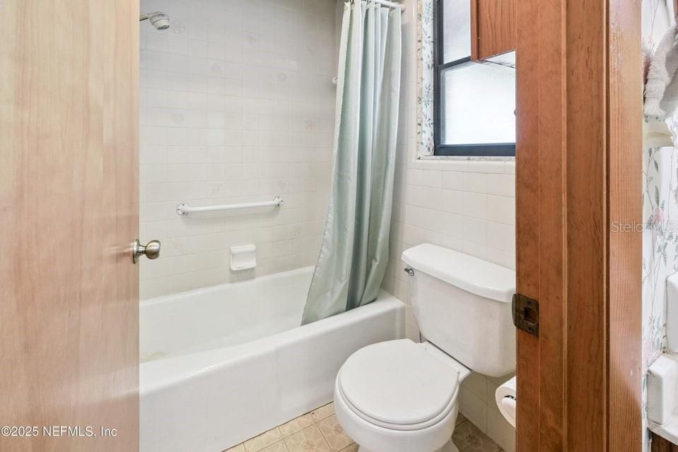 Active With Contract: $525,000 (3 beds, 2 baths, 2167 Square Feet)