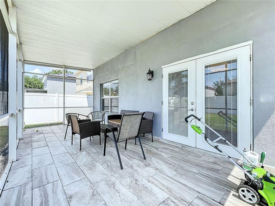 Под контрактом: $465,000 (3 спален, 2 ванн, 1828 Квадратных фут)