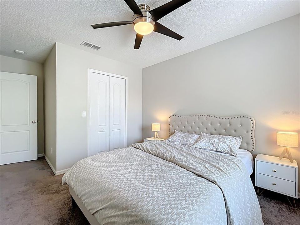 Под контрактом: $465,000 (3 спален, 2 ванн, 1828 Квадратных фут)