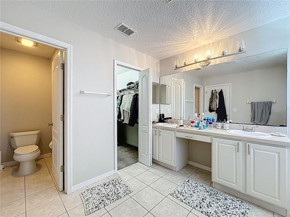 Под контрактом: $465,000 (3 спален, 2 ванн, 1828 Квадратных фут)