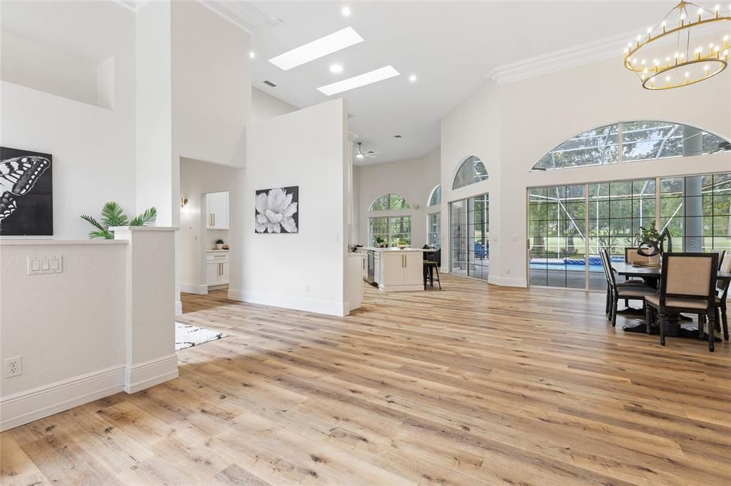 待售: $1,199,000 (5 贝兹, 4 浴室, 4427 平方英尺)