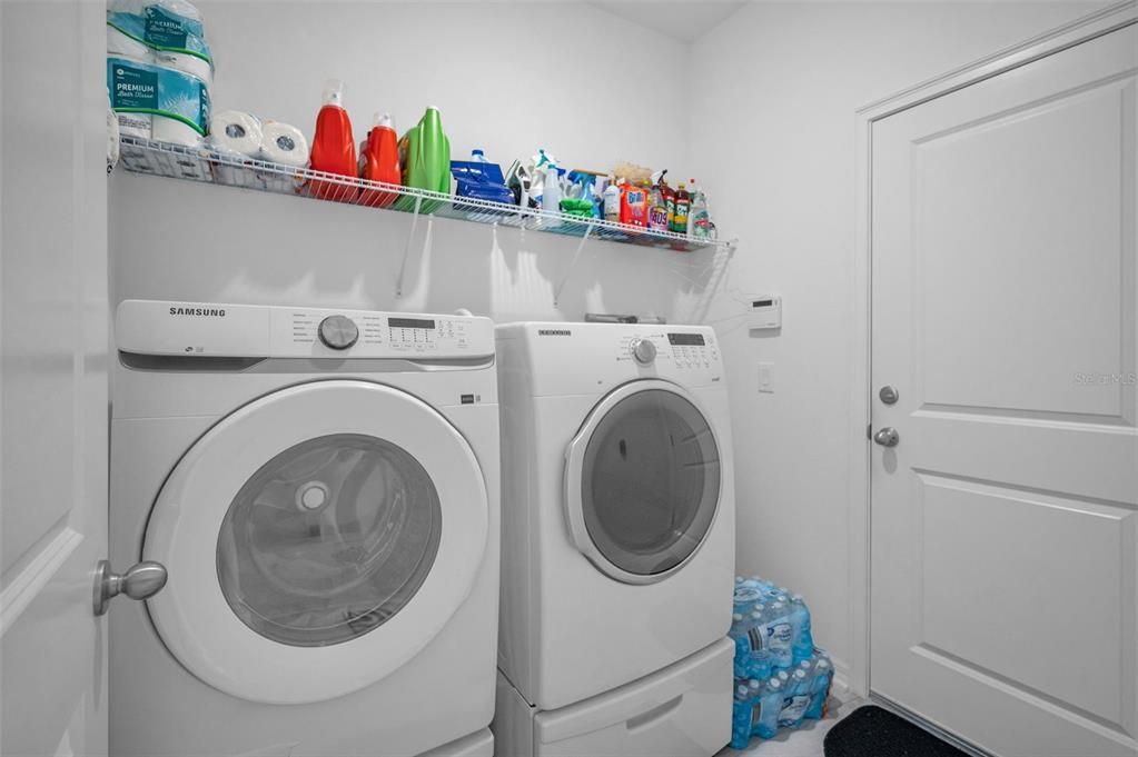 待售: $370,000 (4 贝兹, 2 浴室, 1968 平方英尺)