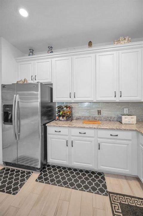 待售: $370,000 (4 贝兹, 2 浴室, 1968 平方英尺)