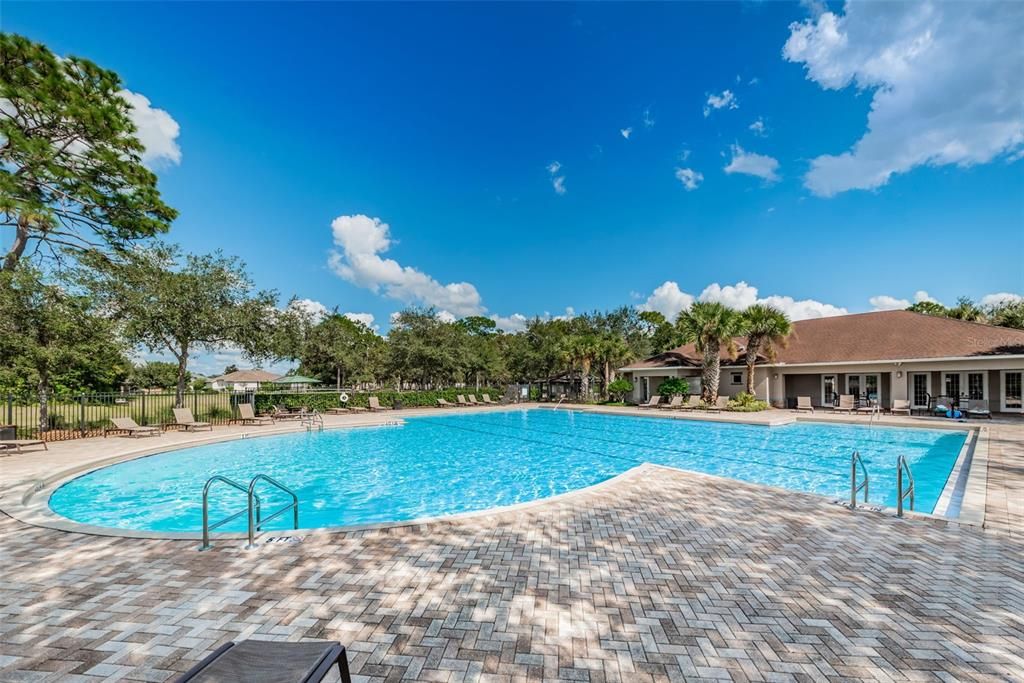 待售: $370,000 (4 贝兹, 2 浴室, 1968 平方英尺)