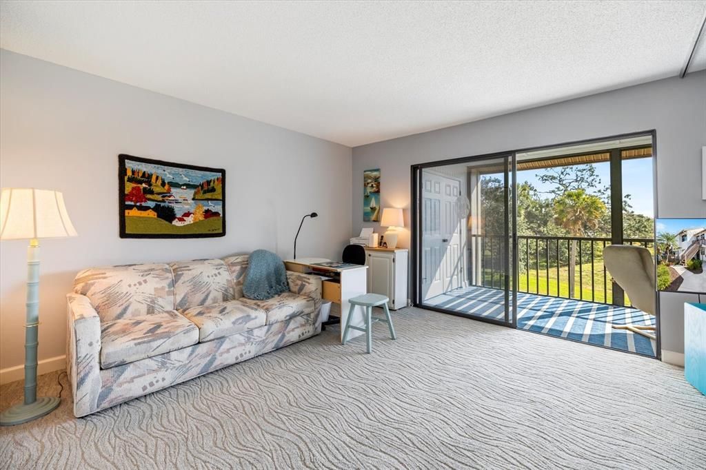 待售: $199,000 (2 贝兹, 2 浴室, 1092 平方英尺)