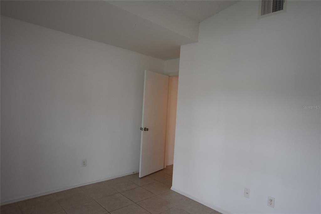 出租: $2,100 (3 贝兹, 2 浴室, 1392 平方英尺)