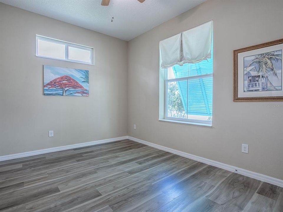 合同活跃: $340,000 (3 贝兹, 2 浴室, 1616 平方英尺)