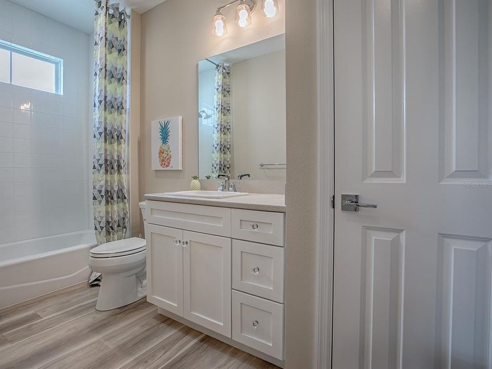 合同活跃: $340,000 (3 贝兹, 2 浴室, 1616 平方英尺)