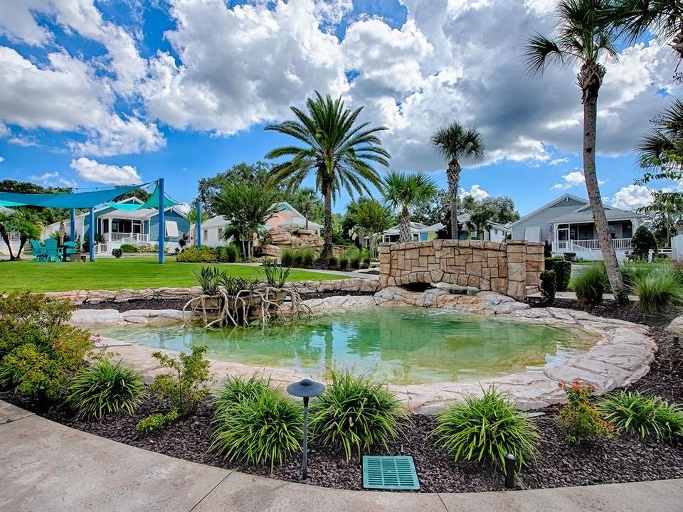 合同活跃: $340,000 (3 贝兹, 2 浴室, 1616 平方英尺)