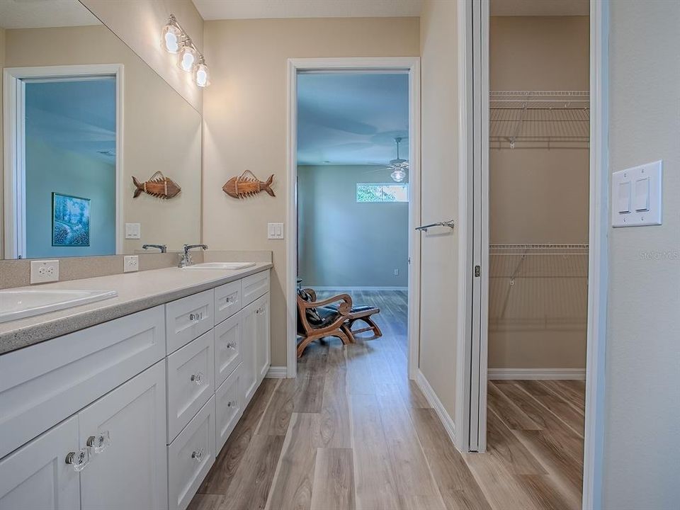 合同活跃: $340,000 (3 贝兹, 2 浴室, 1616 平方英尺)