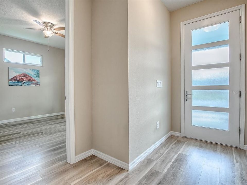 合同活跃: $340,000 (3 贝兹, 2 浴室, 1616 平方英尺)