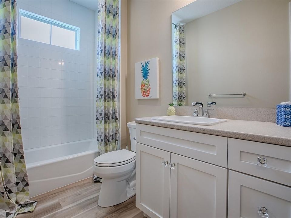 合同活跃: $340,000 (3 贝兹, 2 浴室, 1616 平方英尺)