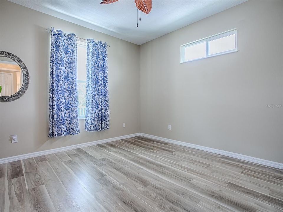 合同活跃: $340,000 (3 贝兹, 2 浴室, 1616 平方英尺)