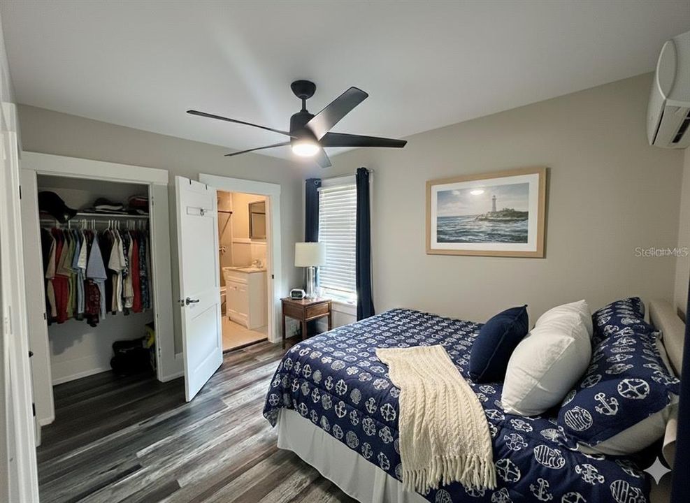 出租: $1,150 (1 贝兹, 1 浴室, 520 平方英尺)