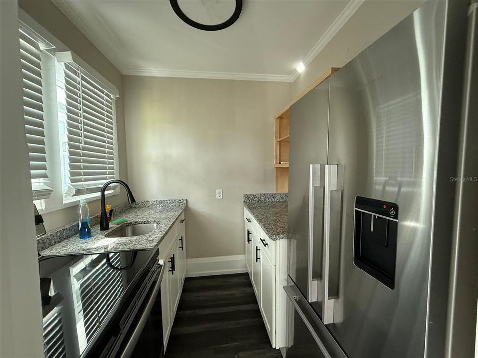 出租: $1,150 (1 贝兹, 1 浴室, 520 平方英尺)