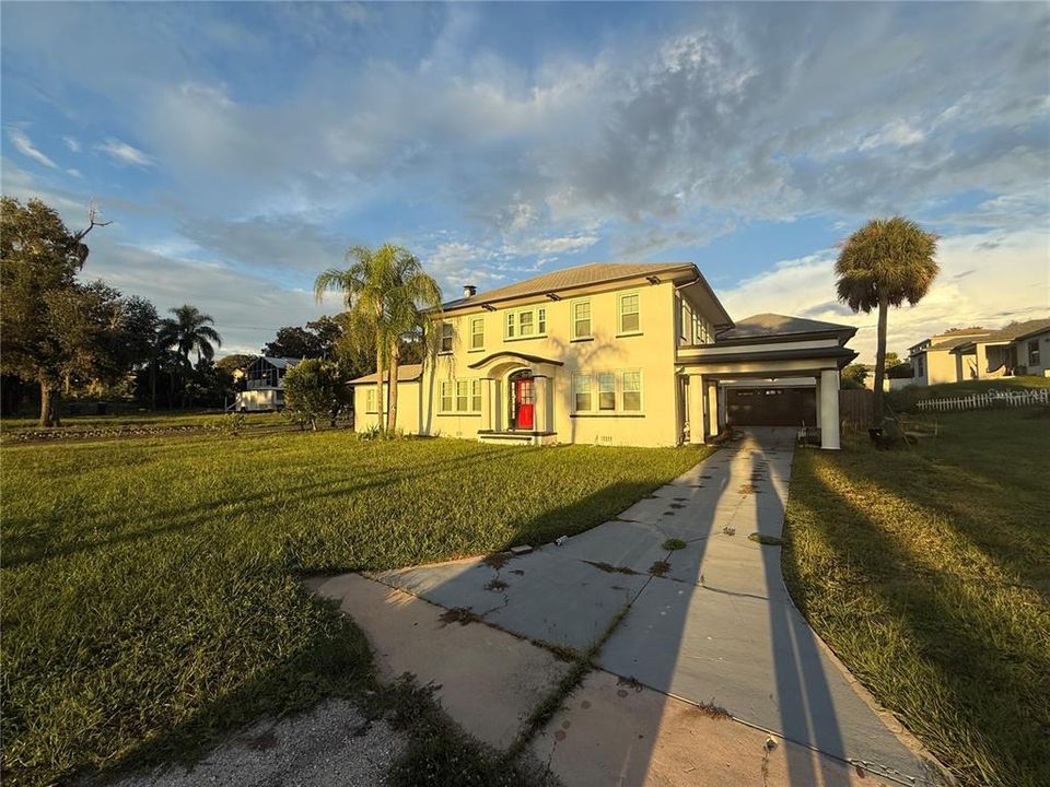 出租: $1,150 (1 贝兹, 1 浴室, 520 平方英尺)