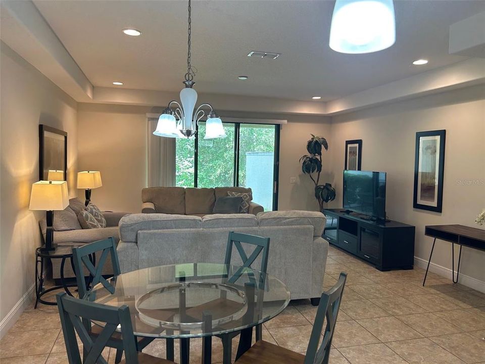 На продажу: $272,500 (3 спален, 2 ванн, 1632 Квадратных фут)