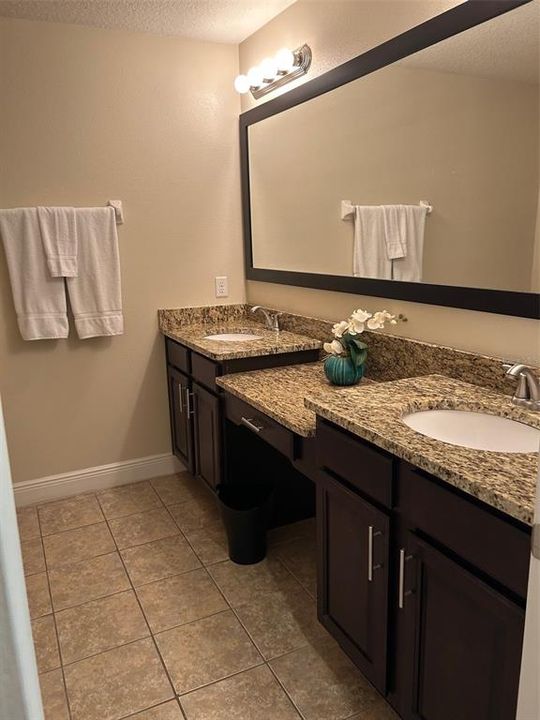 На продажу: $272,500 (3 спален, 2 ванн, 1632 Квадратных фут)