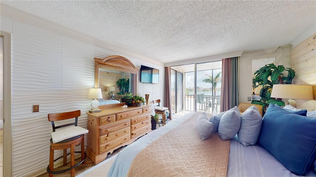 出租: $2,250 (1 贝兹, 1 浴室, 780 平方英尺)