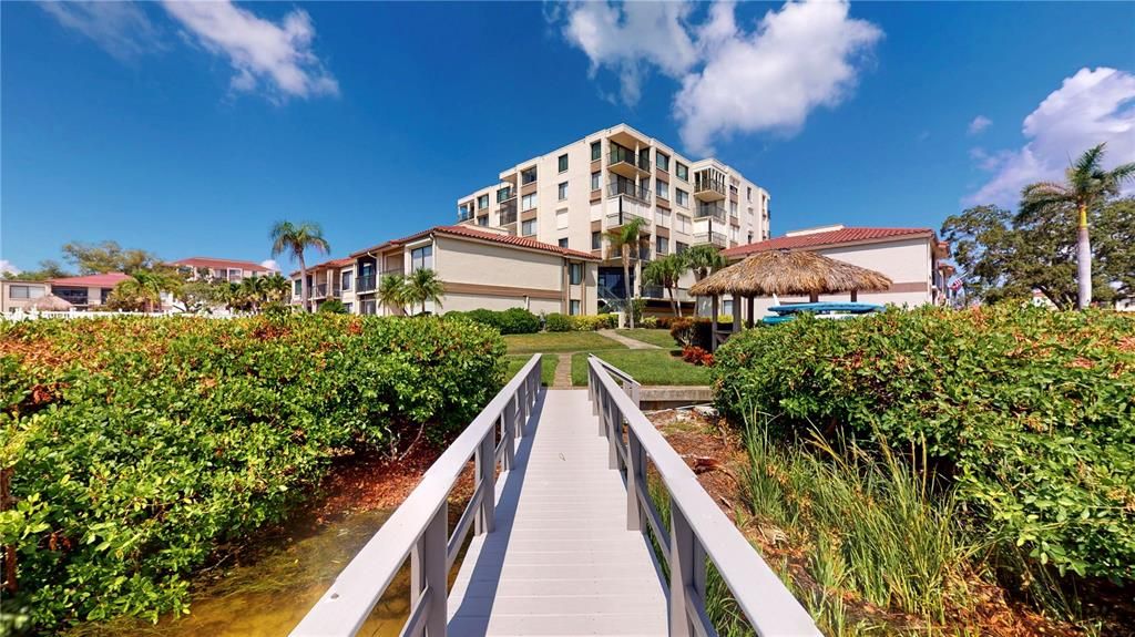 出租: $2,250 (1 贝兹, 1 浴室, 780 平方英尺)