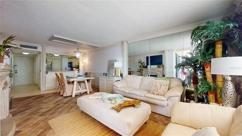 出租: $2,250 (1 贝兹, 1 浴室, 780 平方英尺)