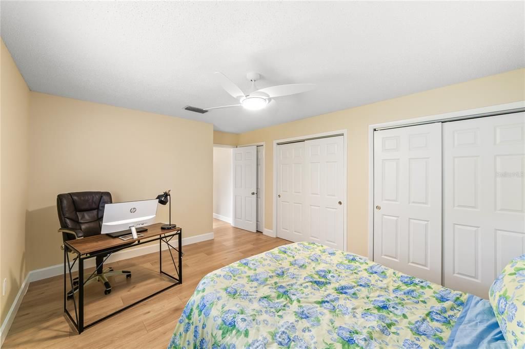 En Venta: $429,900 (3 camas, 2 baños, 1956 Pies cuadrados)