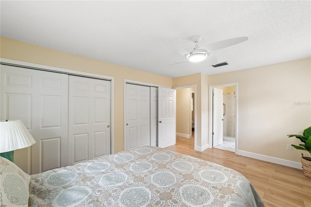 En Venta: $429,900 (3 camas, 2 baños, 1956 Pies cuadrados)