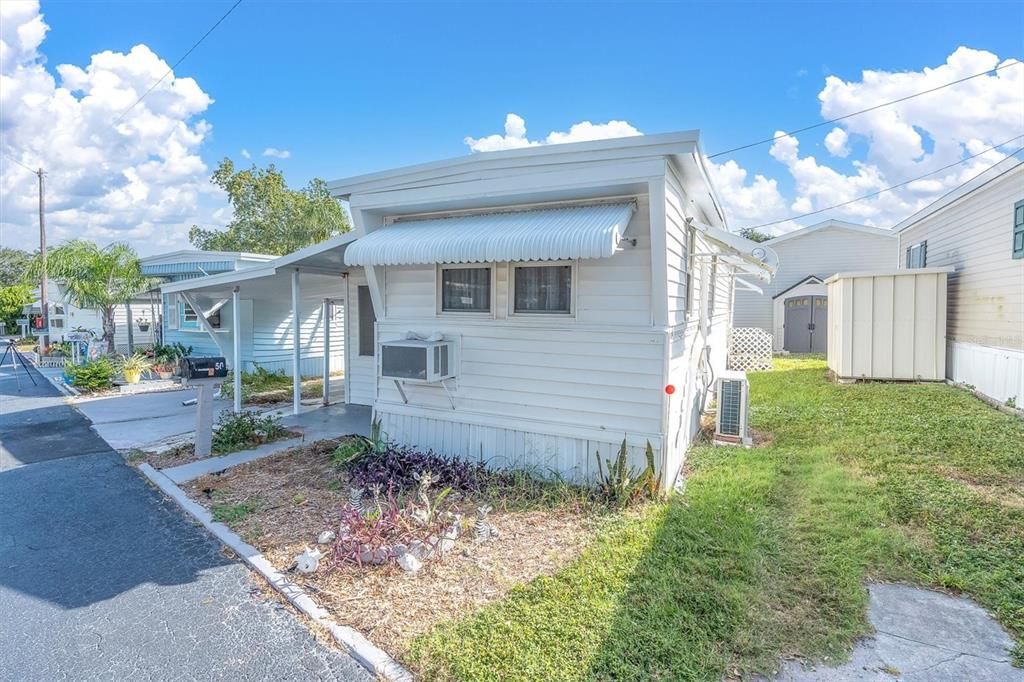 На продажу: $69,900 (2 спален, 1 ванн, 450 Квадратных фут)