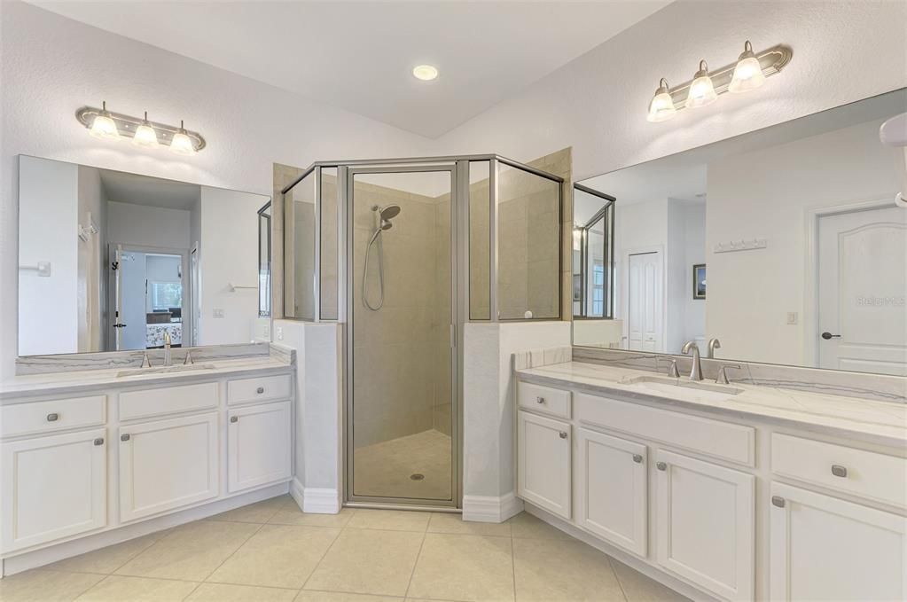 Activo con contrato: $610,000 (3 camas, 2 baños, 1926 Pies cuadrados)