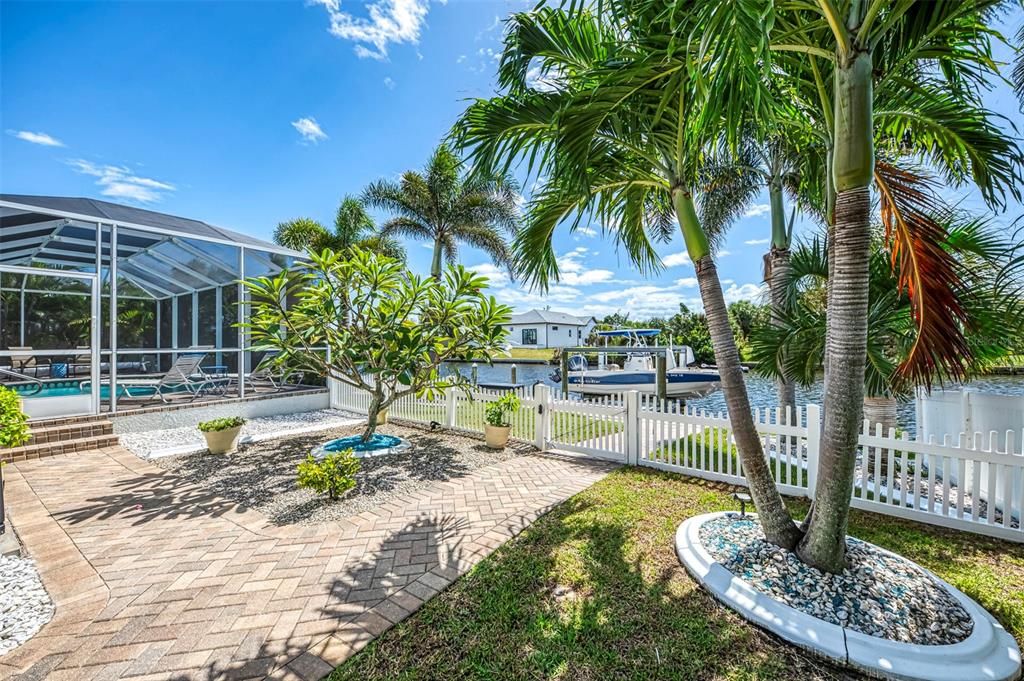 Activo con contrato: $610,000 (3 camas, 2 baños, 1926 Pies cuadrados)