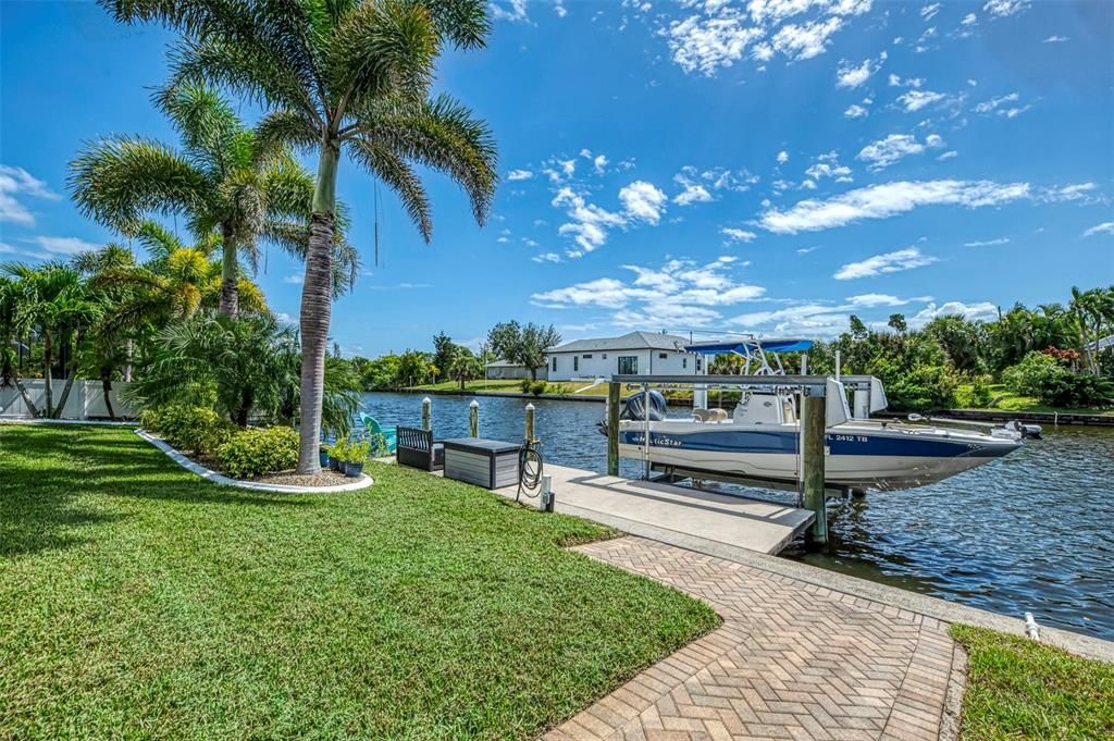 Activo con contrato: $610,000 (3 camas, 2 baños, 1926 Pies cuadrados)