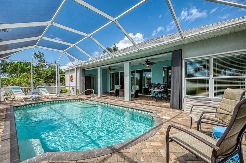 Activo con contrato: $610,000 (3 camas, 2 baños, 1926 Pies cuadrados)