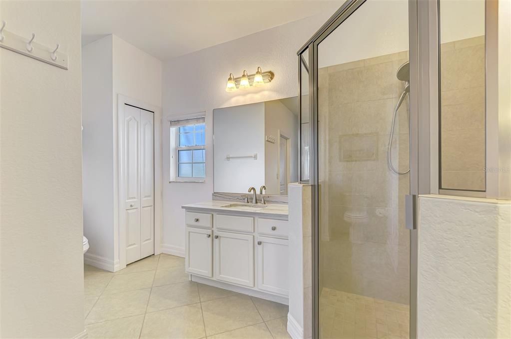 Activo con contrato: $610,000 (3 camas, 2 baños, 1926 Pies cuadrados)