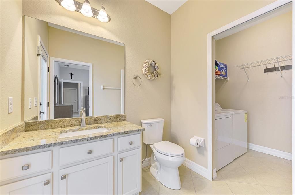 Activo con contrato: $610,000 (3 camas, 2 baños, 1926 Pies cuadrados)