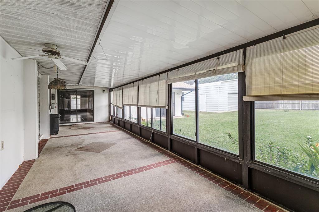 合同活跃: $340,000 (3 贝兹, 2 浴室, 1951 平方英尺)