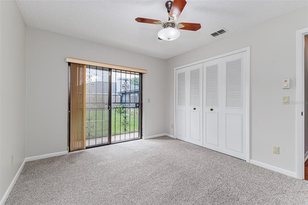 合同活跃: $340,000 (3 贝兹, 2 浴室, 1951 平方英尺)