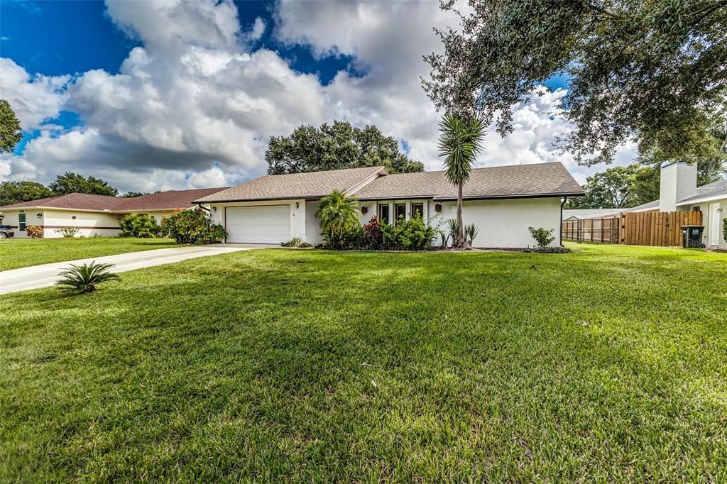 合同活跃: $340,000 (3 贝兹, 2 浴室, 1951 平方英尺)