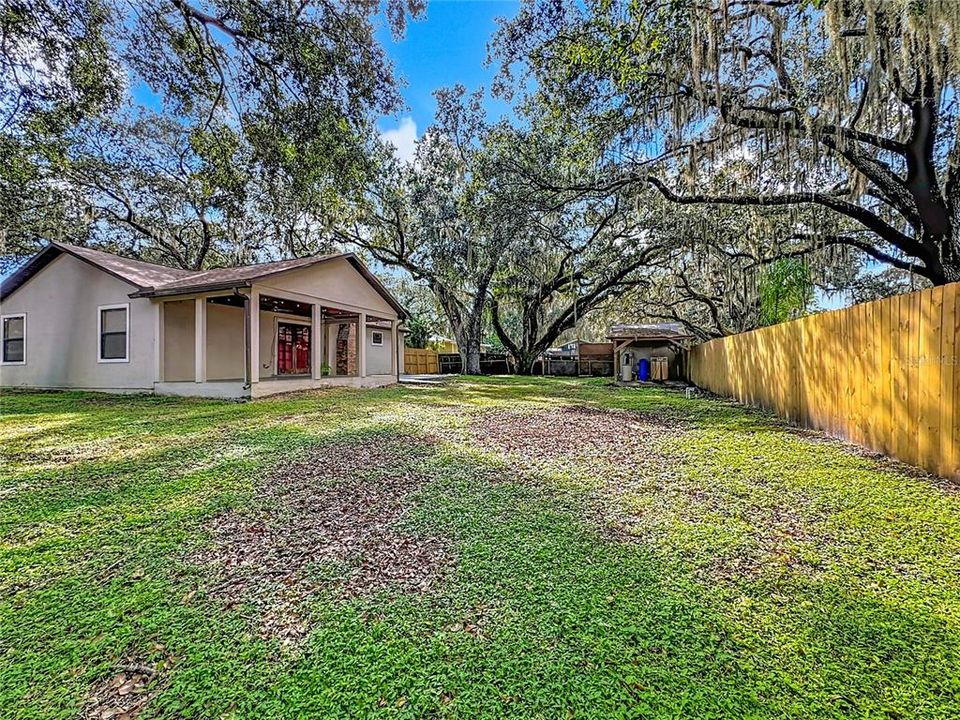 For Sale: $345,000 (3 beds, 2 baths, 1233 Square Feet)