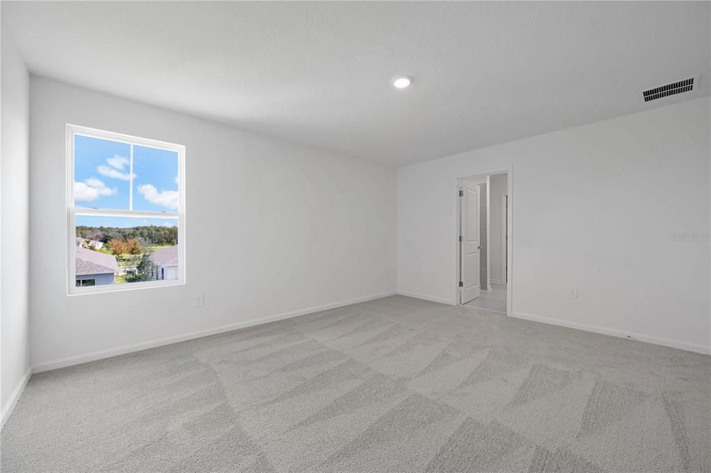 For Rent: $2,200 (4 beds, 2 baths, 1874 Square Feet)