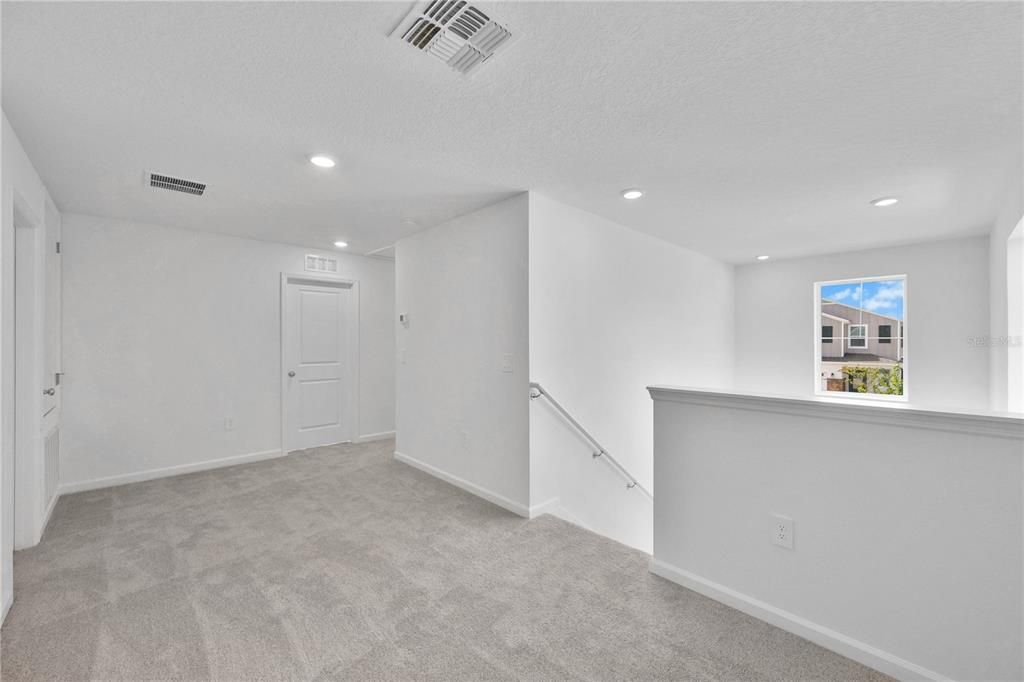 For Rent: $2,200 (4 beds, 2 baths, 1874 Square Feet)