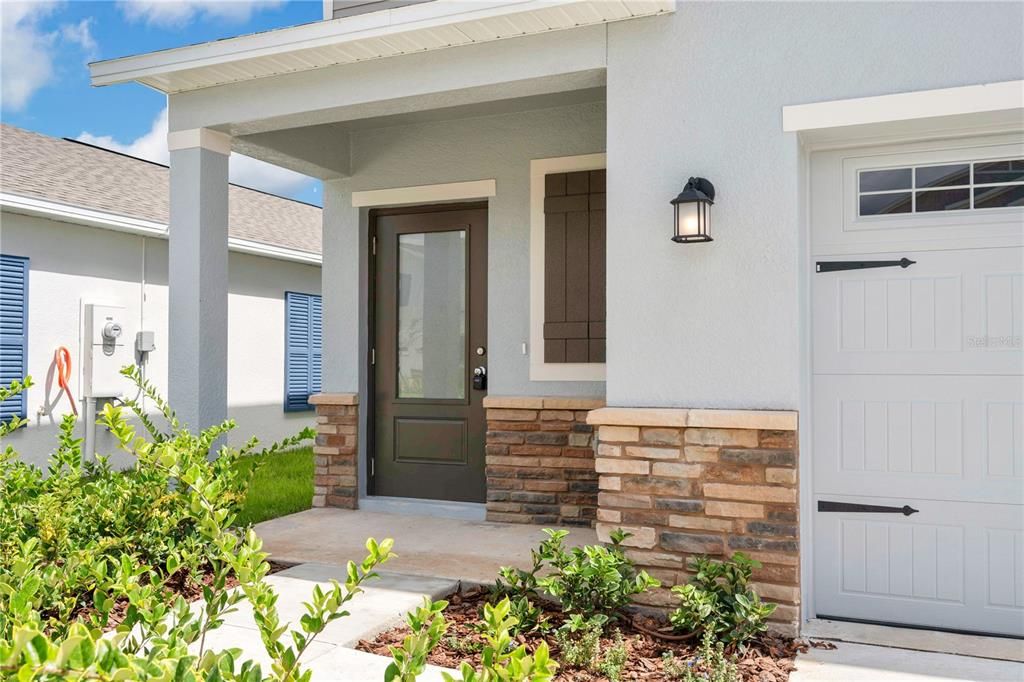 For Rent: $2,200 (4 beds, 2 baths, 1874 Square Feet)