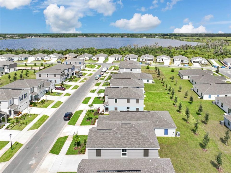 For Rent: $2,200 (4 beds, 2 baths, 1874 Square Feet)